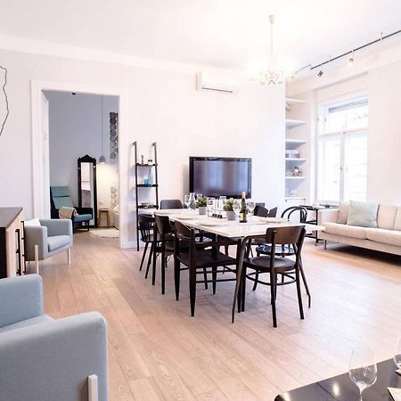 Stunning New Central Home Near Basilica بودابست المظهر الخارجي الصورة
