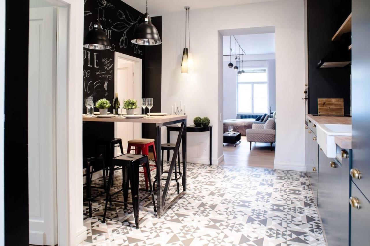 Stunning New Central Home Near Basilica بودابست المظهر الخارجي الصورة